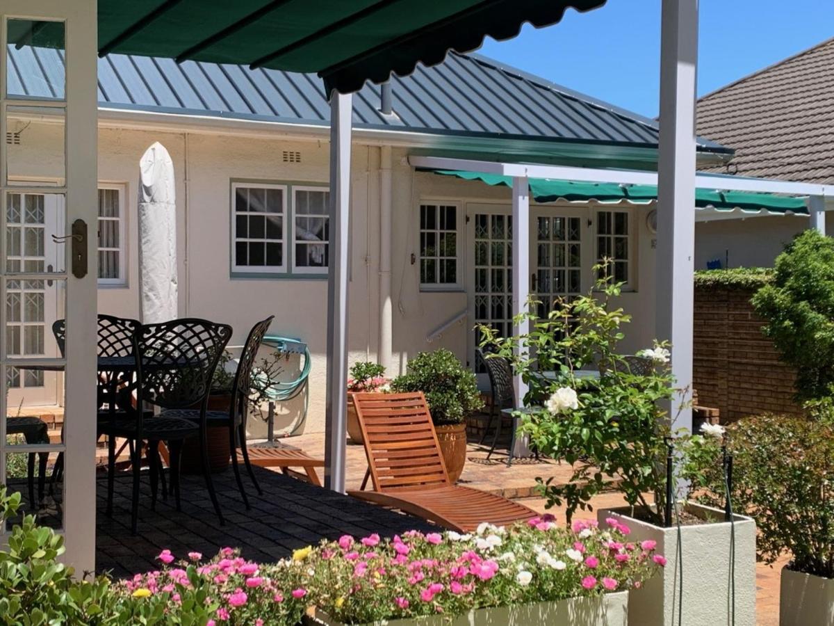 Squirrels Way Cottages Кейптаун Екстериор снимка