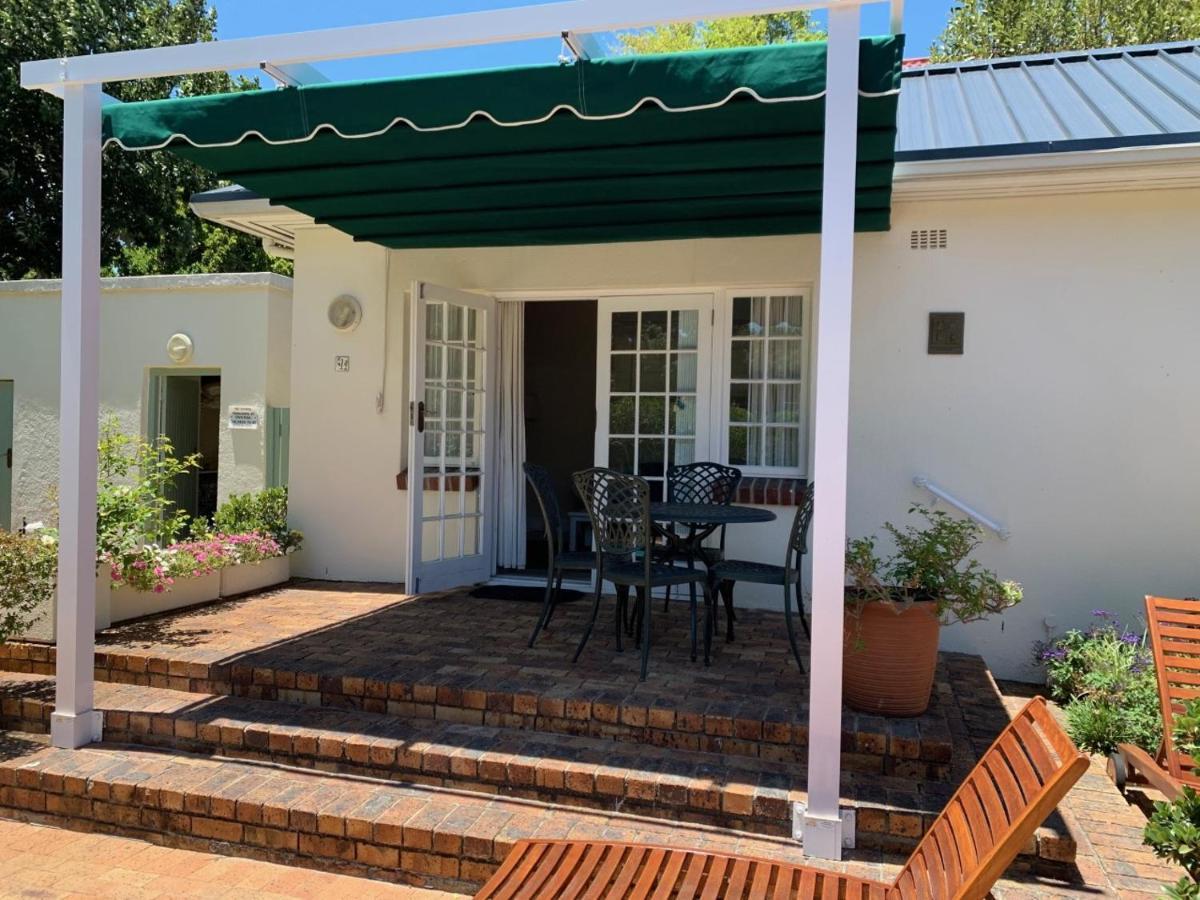 Squirrels Way Cottages Кейптаун Екстериор снимка