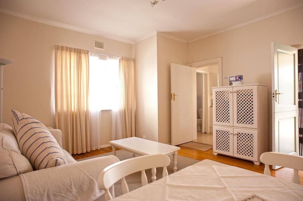 Squirrels Way Cottages Кейптаун Стая снимка