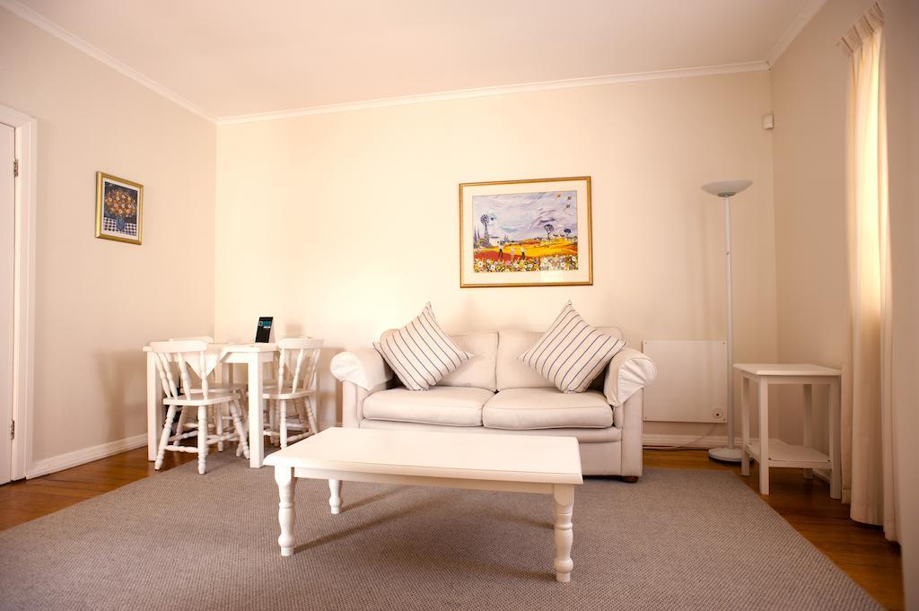 Squirrels Way Cottages Кейптаун Стая снимка