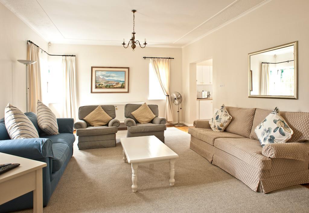Squirrels Way Cottages Кейптаун Стая снимка
